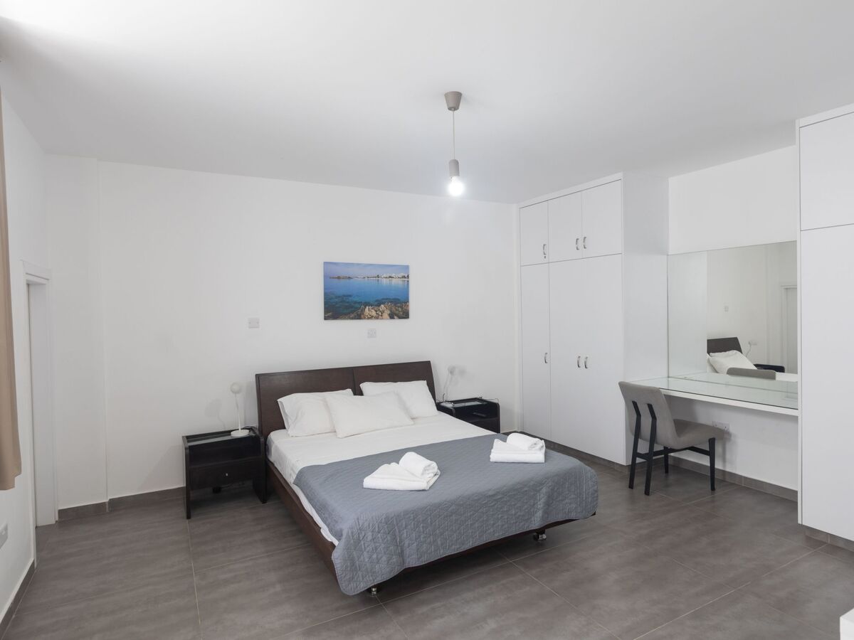 Greco Villa CCV4. 5-Schlafzimmer-Villa mit privatem Pool in Protaras Zentrum - Photo 15