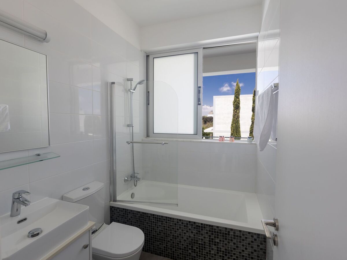 Greco Villa CCV4. 5-Schlafzimmer-Villa mit privatem Pool in Protaras Zentrum - Photo 20