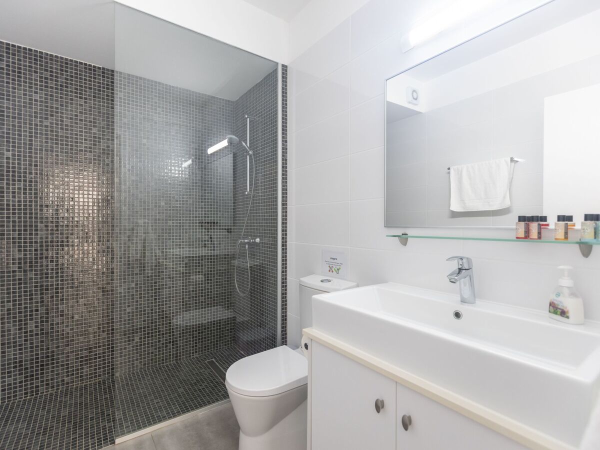 Greco Villa CCV4. 5-Schlafzimmer-Villa mit privatem Pool in Protaras Zentrum - Photo 21