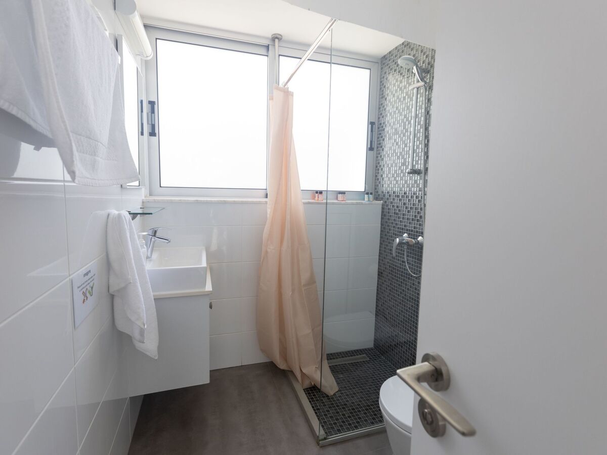 Greco Villa CCV4. 5-Schlafzimmer-Villa mit privatem Pool in Protaras Zentrum - Photo 22