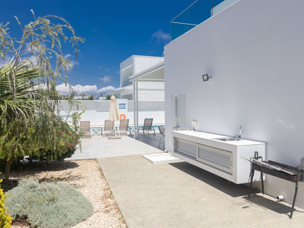 Greco Villa CCV4. 5-Schlafzimmer-Villa mit privatem Pool in Protaras Zentrum - Photo 25