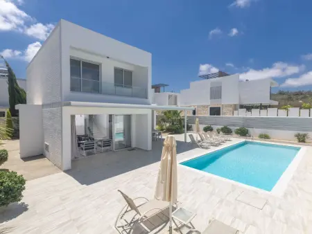 Location maison à Protaras, Greco Villa CCV4. 5-Schlafzimmer-Villa mit privatem Pool in Protaras Zentrum