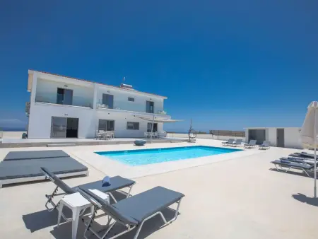 Location maison à Paralimni, Geräumiges Ferienhaus für 12 Personen in Paralini