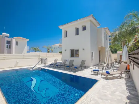 Location maison à Paralimni, Moderne Ferienvilla PV5 mit großem Garten