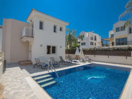 Villa moderne 3 chambres avec piscine privée à Protaras : photo 2