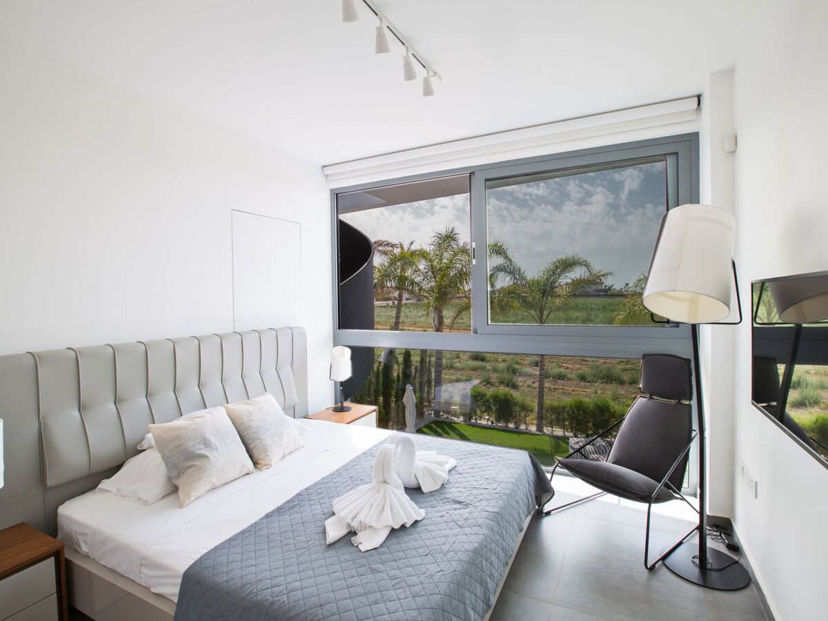 Maison 4 chambres Paralimni, piscine 15m et terrasse - Photo 11