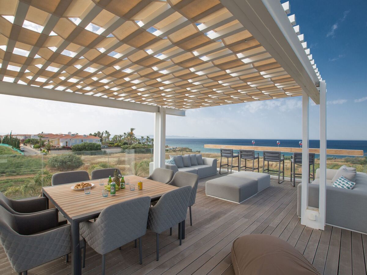 Maison 4 chambres Paralimni, piscine 15m et terrasse - Photo 16