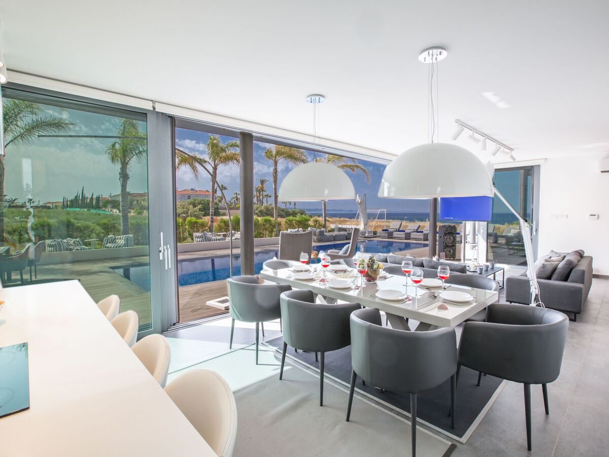 Maison 4 chambres Paralimni, piscine 15m et terrasse - Photo 19