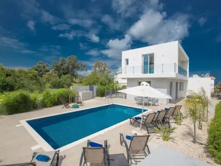 Villa 5 chambres Paralimni, piscine privée vue mer : photo 2