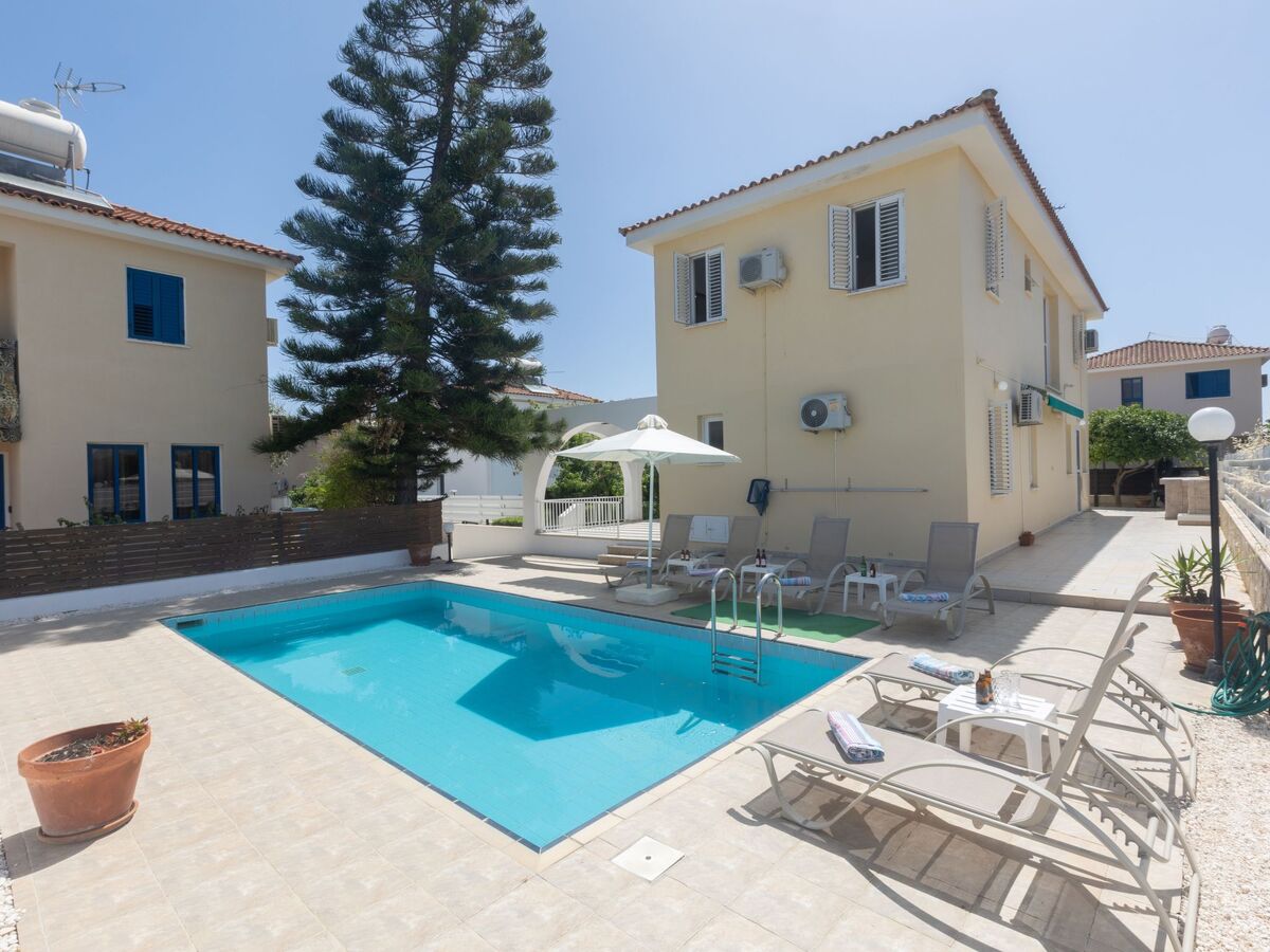 Villa Holiday Villa 5 chambres, piscine privée à Paralimni - Photo 1