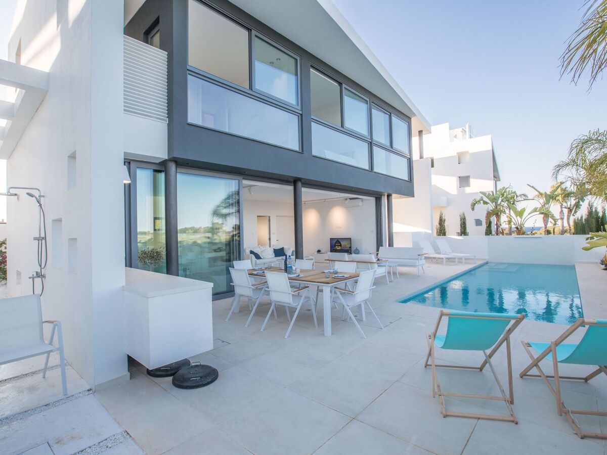 Villa moderne 3 chambres avec piscine privée à Paralimni - Photo 2