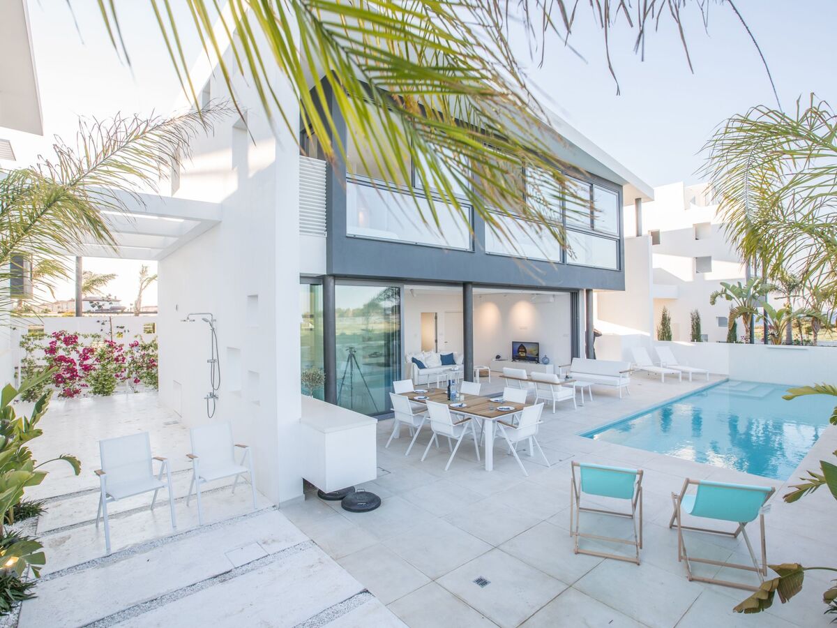 Villa moderne 3 chambres avec piscine privée à Paralimni - Photo 3