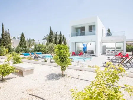 Location maison à Paralimni, Protaras Greco Villa CCV1 mit beheiztem Pool