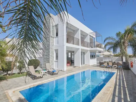 Location maison à Paralimni, Villa Pearl PE17 in Paralimni mit privatem Parkplatz