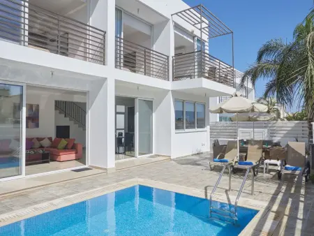 Villa Pearl PE17 à Paralimni, piscine privée et parking : photo 4