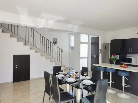 Villa Pearl PE17 à Paralimni, piscine privée et parking : photo 11
