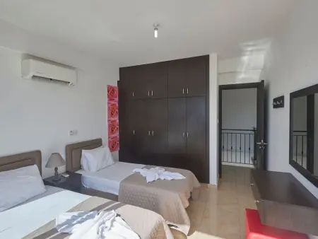 Villa Pearl PE17 à Paralimni, piscine privée et parking : photo 15