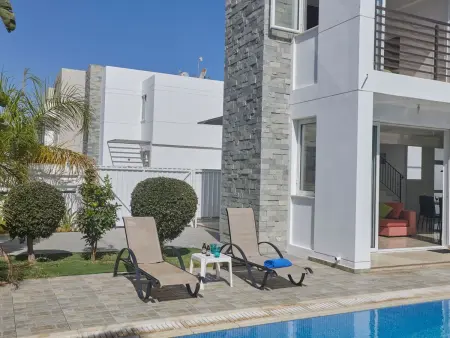 Villa Pearl PE17 à Paralimni, piscine privée et parking : photo 18