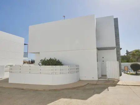 Villa Pearl PE17 à Paralimni, piscine privée et parking : photo 20
