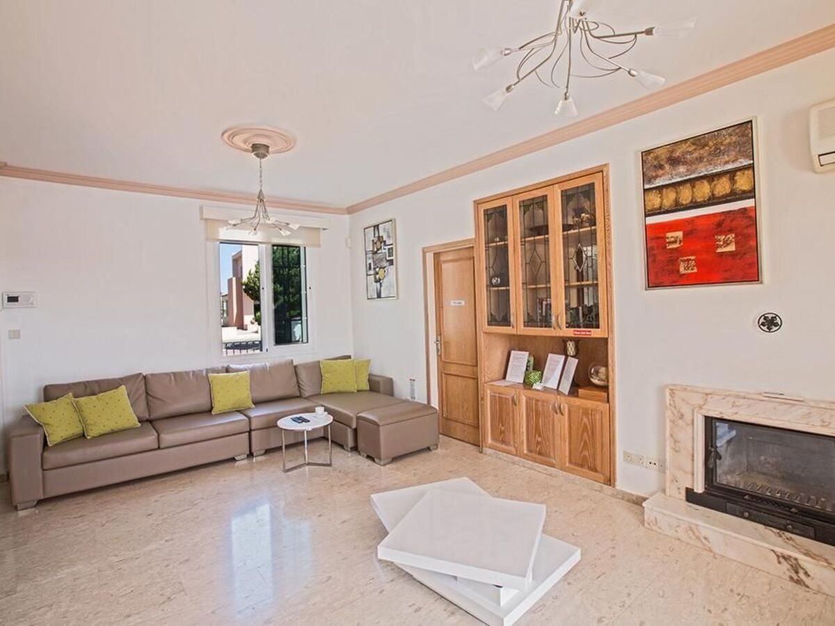 Villa 5 chambres à Paralimni, piscine privée et vue spectaculaire - Photo 7