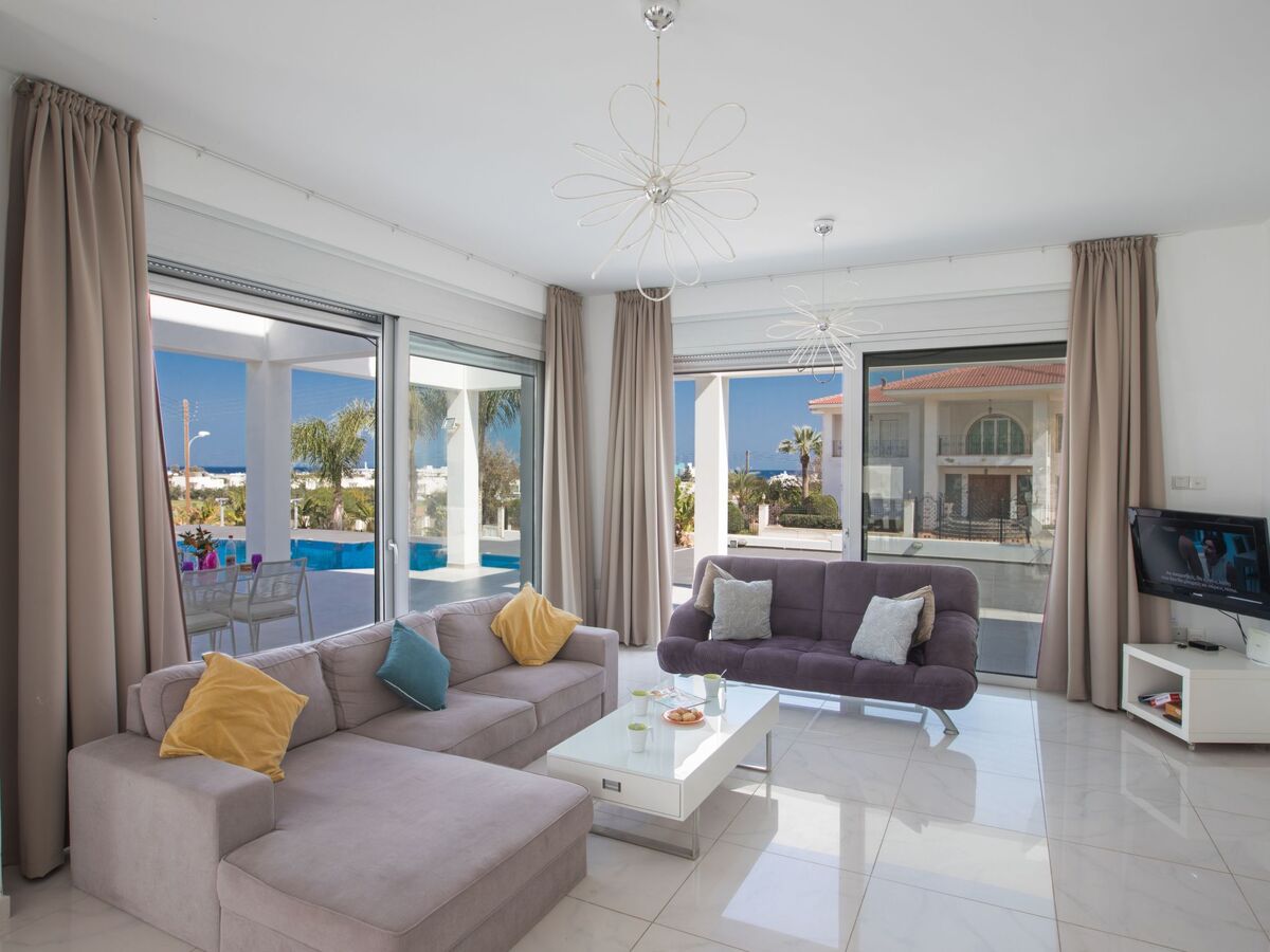 5 Schlafzimmer Privater Pool in Protaras Zentrum - Photo 8
