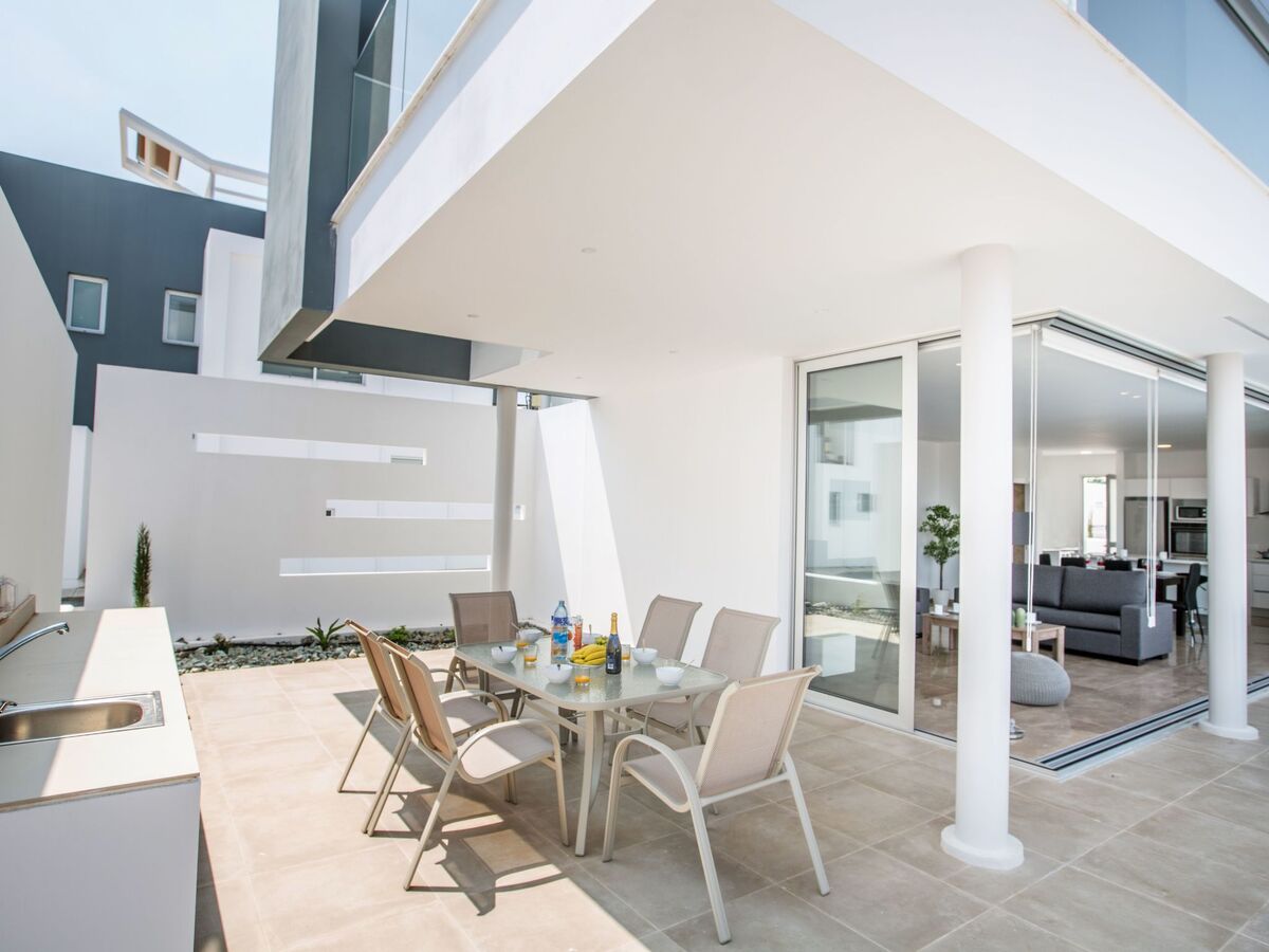 Villa neuve 3 chambres avec piscine privée à Protaras - Photo 4