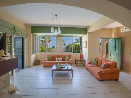 Villa 5 chambres avec piscine privée à Paralimni : photo 6