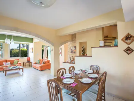 Villa 5 chambres avec piscine privée à Paralimni : photo 9