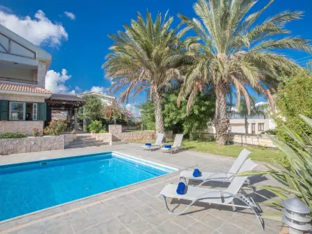 Villa 5 chambres avec piscine privée à Paralimni : photo 26