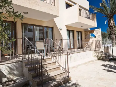 Appartement 2 chambres au RDC, Ayia Napa, piscine commune : photo 11