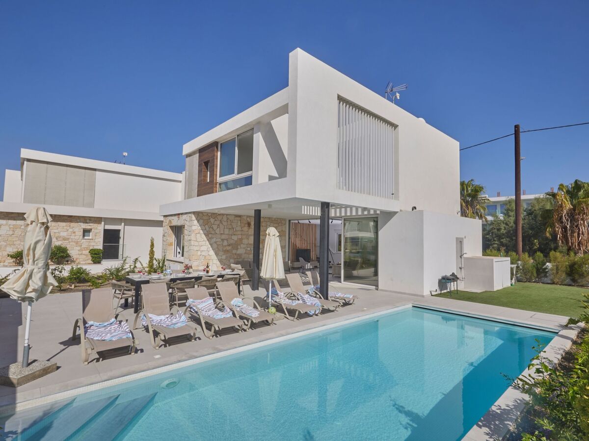 Villa Kube 1 : 5 chambres, piscine chauffée à Ayia Napa - Photo 1
