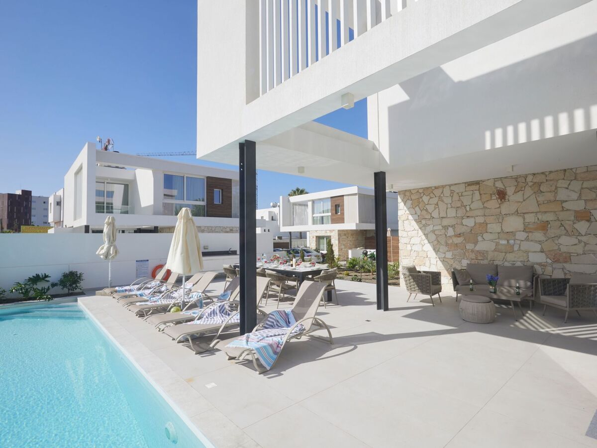 Villa Kube 1 : 5 chambres, piscine chauffée à Ayia Napa - Photo 5