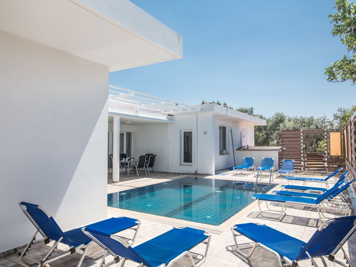 Moderne Ferienvilla in Ayia Napa, Maison 8 personnes à Ayia Napa - Photo 3