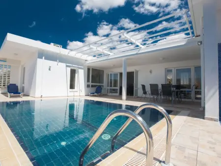 Location maison à Ayia Napa, Moderne Ferienvilla in Ayia Napa