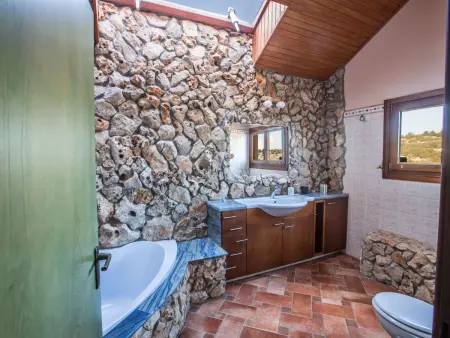 Villa stone 5 chambres avec piscine infinity et vue mer à Ayia Napa : photo 20