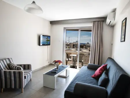 Appartement 1 chambre, balcon, place centrale Ayia Napa : photo 4