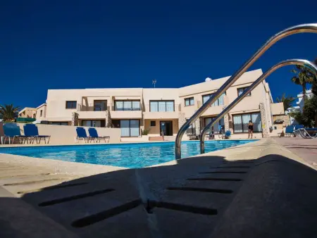 Appartement 2 chambres avec piscine à Ayia Napa, 2 min de la plage : photo 2