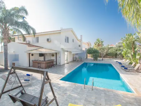 Villa 4 chambres avec piscine privée à Ayia Napa