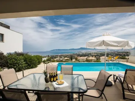 Villa Latchi avec piscine privée, vue baie de Chrysochou : photo 12