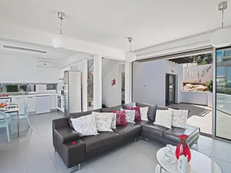 Latchi Esprit Villa EV23 - Maison vue baie : photo 8