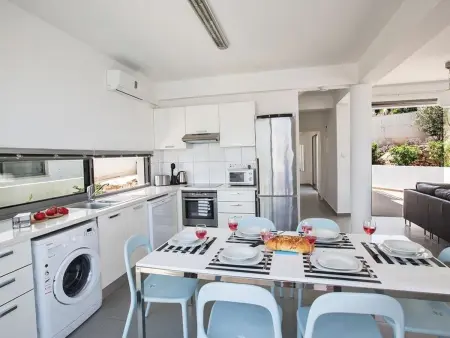 Latchi Esprit Villa EV23 - Maison vue baie : photo 12