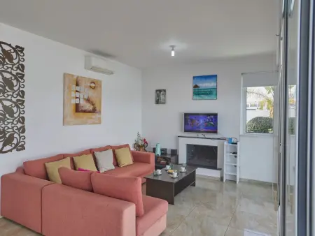Villa moderne Kapparis, piscine privée et jardin spacieux : photo 8