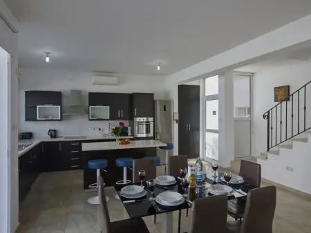 Villa moderne Kapparis, piscine privée et jardin spacieux : photo 11