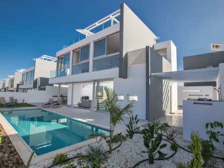 Villa 3 chambres avec piscine et terrasse à Protaras : photo 3