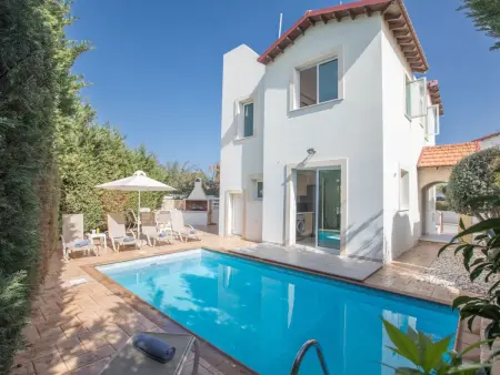 Location maison à Agios Georgios Pegeias, 3-Bett-Villa mit privatem Pool in einer bewachten Anlage