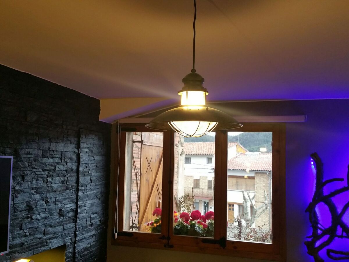 Appartement rustique 'Borredà' avec cheminée à gaz propane - Photo 8