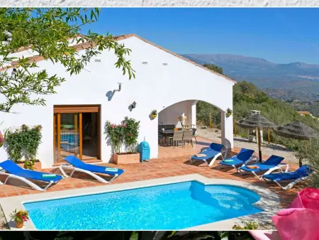 Villa Roble, Pers, Beheizter Pool, Petfriendly, Maison 8 personnes à Comares - Photo 2