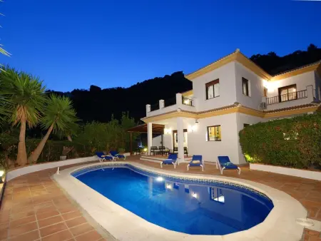 Villa Torcal 3, beheizter Pool, Wifi, Grill., Maison 8 personnes à Comares - Photo 3