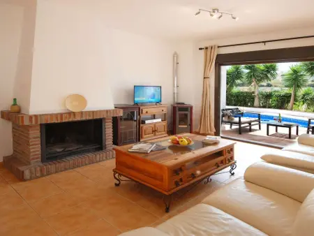 Villa Torcal 3, beheizter Pool, Wifi, Grill., Maison 8 personnes à Comares - Photo 5