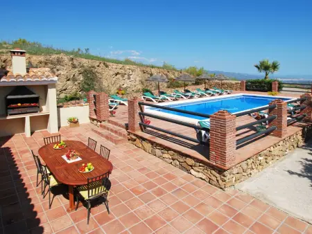 Villa Los Poyatos, beheizter Pool, Wifi, AC,BBQ, Maison 15 personnes à Comares - Photo 4